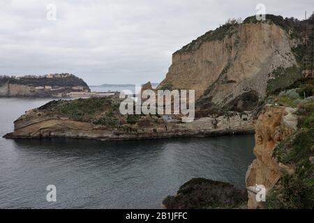 Neapel - Baia Trentaremi dal Parco Archeologico di Pausilypon Stockfoto