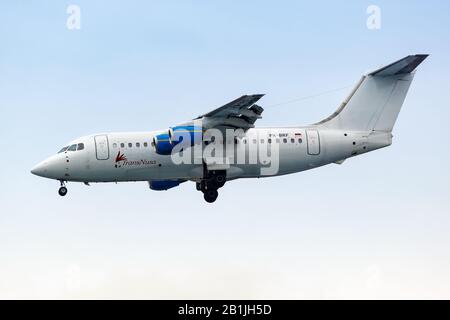 Jakarta, Indonesien - 27. Januar 2018: TransNusa BAE 146 Flugzeug am Flughafen Jakarta (CGK) in Indonesien. Stockfoto