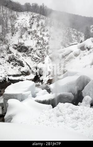 Geysir, Japan, Nagano, Jigokudani Yaen Koen Stockfoto