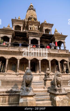 Hindutempel Krishna Mandir am Durbar-Platz von Lalitpur (Patan), Kathmandu-Tal, Nepal Stockfoto