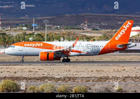 Spanien - 23. November 2019: EasyJet Airbus A320neo Flugzeug auf dem Flughafen Tenera-Süd (TFS) in Spanien. Airbus ist eine europäische Flugzeugmanufaktu Stockfoto