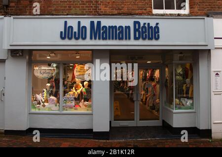 Jojo Maman Bebe Baby-Bekleidungsgeschäft in Guildford, Surrey, Großbritannien - 2020 Stockfoto