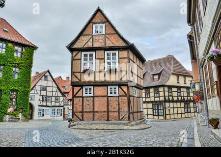 Quedlinburg, Deutschland - 19. Juni 2016. Finkenherd 1 historisches Fachwerk in Quedlinburg. Das Gebäude stammt aus dem 16. Wi anzeigen Stockfoto