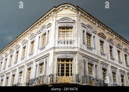 Das historische Zentrum von Quito, das im 16. Jahrhundert auf den Ruinen einer Inka-Stadt, Ecuador, gegründet wurde Stockfoto