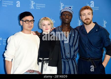 Berlin, Deutschland. Februar 2020. Burhan Qurbani, Jella Haase, Welket Bungue und Albrecht Schuch an der Fotocall für den 'Berlin Alexanderplatz' auf der Berlinale 2020/70. Internationalen Filmfestival Berlin im Hotel Grand Hyatt. Berlin, 26. Februar 2020 - weltweite Nutzung Credit: Dpa / Alamy Live News Stockfoto