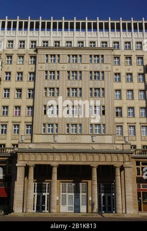 Sozialistische Monumentalbauten, in der Karl-Marx-Allee, Berlin-Friedrichshain, Deutschland Stockfoto