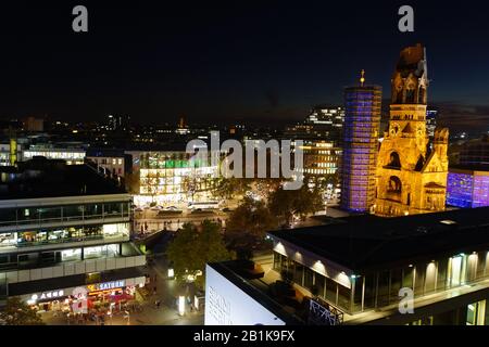 Blick vom Bikini-Haus auf die Kaiser-Wilhelm-Gedächtniskirche, Berlin, Deutschland Stockfoto