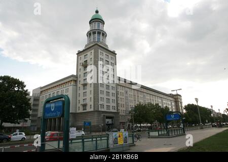Sozialistische Monumentalbauten am Frankfurter Tor, Berlin-Friedrichshain, Deutschland Stockfoto