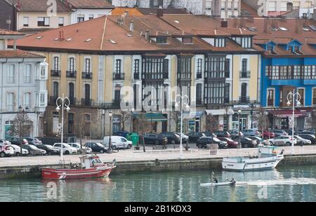 Ribadesella (auf Asturisch, Ribeseya) ist ein rat der autonomen Gemeinschaft des Fürstbistums Asturien. Er begrenzt im Norden mit dem Cantabri Stockfoto