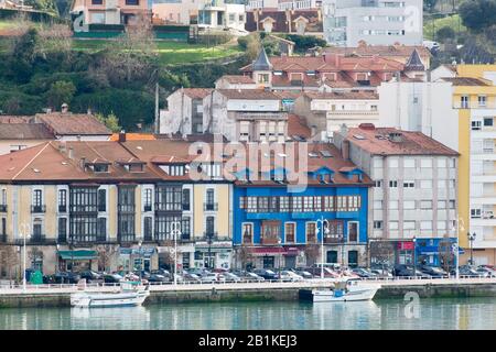 Ribadesella (auf Asturisch, Ribeseya) ist ein rat der autonomen Gemeinschaft des Fürstbistums Asturien. Er begrenzt im Norden mit dem Cantabri Stockfoto