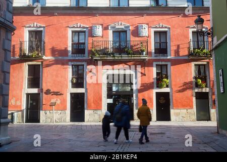 Ribadesella (auf Asturisch, Ribeseya) ist ein rat der autonomen Gemeinschaft des Fürstbistums Asturien. Er begrenzt im Norden mit dem Cantabri Stockfoto