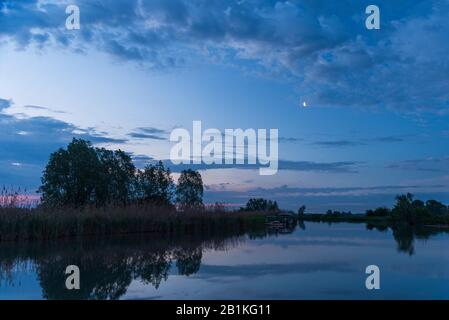 Sonnenaufgangslandschaften vom Fluss Mincio, Mantua, Italien Stockfoto