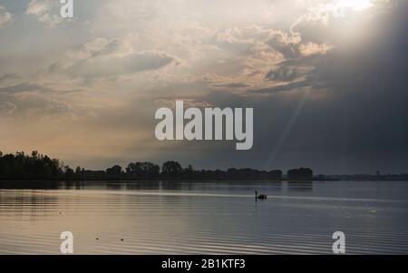 Sonnenaufgangslandschaften vom Fluss Mincio, Mantua, Italien Stockfoto