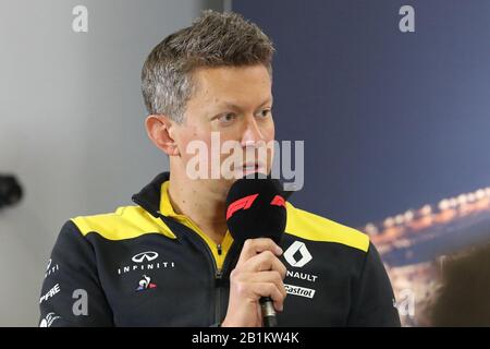 Barcelona, Spanien. Februar 2020. Februar 2020; Circuit De Barcelona Catalunya, Barcelona, Katalonien, Spanien; Formel-1-Test Vor der Saison Zwei; Marcin Budkowski, Executive Director des Formel-1-Teamkredits Renault Sport Racing: Action Plus Sports Images/Alamy Live News Stockfoto