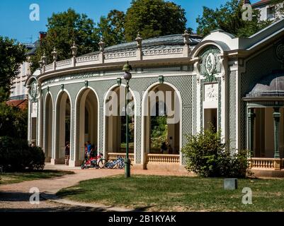 Vichy Kurstadt. Célesting Spring (Quelle der Celestins), Departement Allier, Auvergne Rhone Alpes, Frankreich Stockfoto