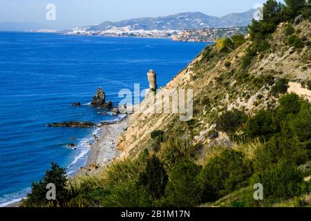 Playa de la alberquilla, Maro-Cerro Grodo bei Nerja, Málaga, Spanien. Stockfoto