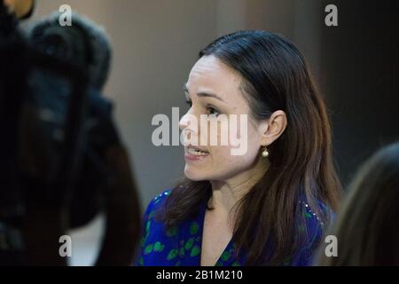 Edinburgh, Großbritannien. Februar 2020. Bild: Kate Forbes MSP - Kabinettsministerin für Finanzen der Scottish National Party (SNP). Kredit: Colin Fisher/Alamy Live News Stockfoto