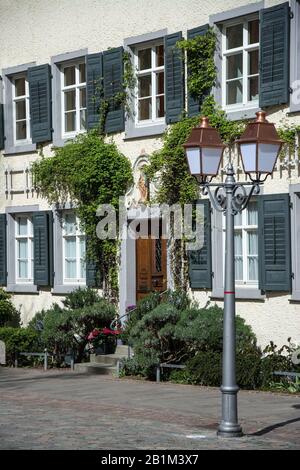 Meersburg ist eine Stadt im südwestdeutschen Bundesland Baden-Württemberg. Sie liegt am Ufer des Bodenseers, umgibt von Weinbergen. Stockfoto