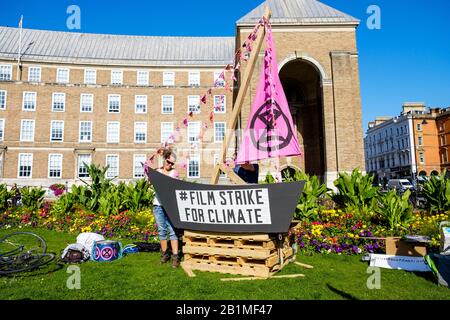 Bristol College Student Demonstranten und Schulkinder sind fotografiert nehmen Teilnahme an einem Jugendstreik 4 protestmarsch zum Klimawandel In Bristol 20/09/19 Stockfoto