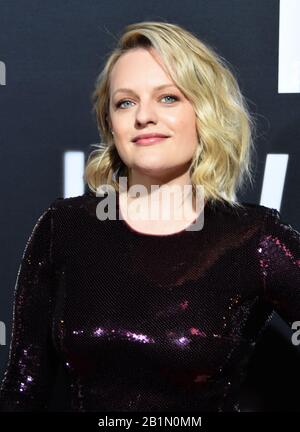 Hollywood, Kalifornien, USA 24. Februar 2020 Schauspielerin Elisabeth Moss besucht Universal Pictures Präsentiert Premiere "The Invisible Man" am 24. Februar, Stockfoto
