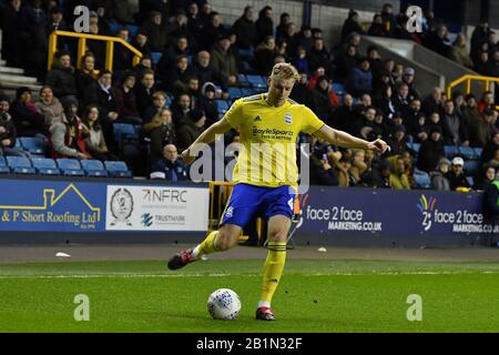 London, ENGLAND - 26. FEBRUAR Marc Roberts aus Birmingham im Einsatz während des Sky Bet Championship Matches zwischen Millwall und Birmingham City in Den, London am Mittwoch, 26. Februar 2020. (Kredit: Ivan Yordanov/MI News)Foto darf nur für redaktionelle Zwecke in Zeitungen und/oder Zeitschriften verwendet werden, Lizenz für kommerzielle Nutzung erforderlich Kredit: MI News & Sport /Alamy Live News Stockfoto