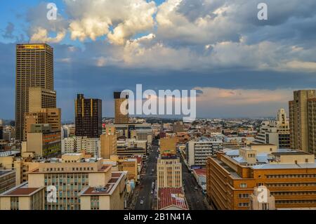 Schöne Johannesburg City Skyline und hisgh Türme und Gebäude Stockfoto