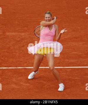 Paris, Frankreich. Mai 2006. French Open Tennis Roland Garros Paris 28/05/2006 Maria Sharapova (RUS) erste Runde Match Credit: Roger Parker/Alamy Live News Stockfoto