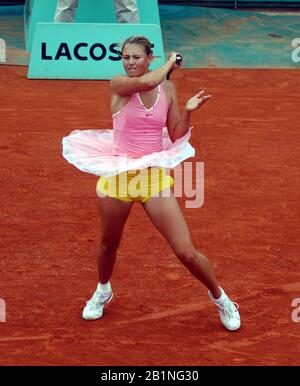 Paris, Frankreich. Mai 2006. French Open Tennis Roland Garros Paris 28/05/2006 Maria Sharapova (RUS) erste Runde Match Credit: Roger Parker/Alamy Live News Stockfoto