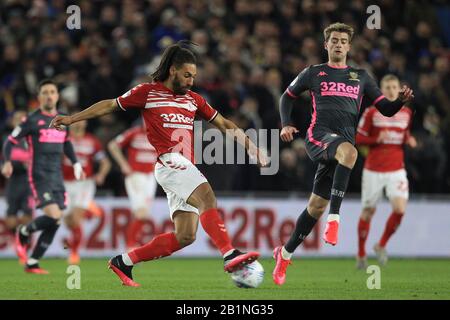 Middlesbrough, ENGLAND - 26. FEBRUAR RYAN Shotton von Middlesbrough im Einsatz mit Patrick Bamford von Leeds United während des Sky Bet Championship Matches zwischen Middlesbrough und Leeds United im Riverside Stadium, Middlesbrough am Mittwoch, 26. Februar 2020. (Credit: Mark Fletcher/MI News) Foto darf nur für redaktionelle Zwecke in Zeitungen und/oder Zeitschriften verwendet werden, Lizenz für kommerzielle Nutzung erforderlich Credit: MI News & Sport /Alamy Live News Stockfoto