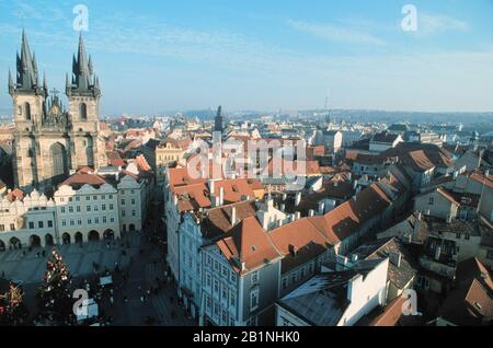 Tschechische Republik, Prag, Dächer der Altstadt, UNESCO-Weltkulturerbe Stockfoto