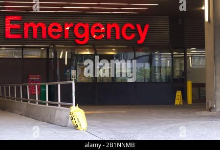 Vancouver, Kanada - 17. Februar 2020: Nahansicht des Notaufnahraum-Eingangs des Vancouver General Hospital Stockfoto
