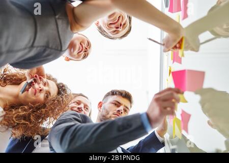 Das Start-up Business Meeting macht Ideen und Notizen Stockfoto