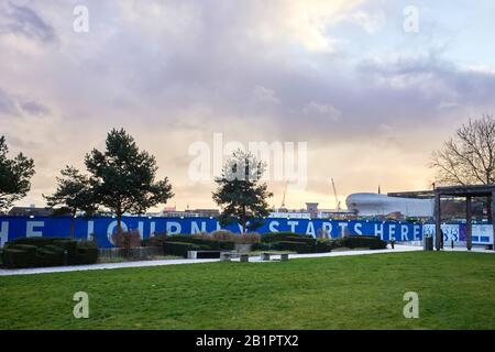 Das Digbeth-Gebiet von Birmingham, das Teil des neuen Bahnhofs HS2 sein wird, der zurück in Richtung Stadtzentrum blickt Stockfoto
