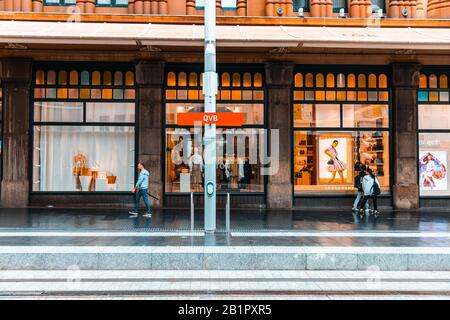 QVB, Straßenbahnhaltestelle, Sydney City Stockfoto