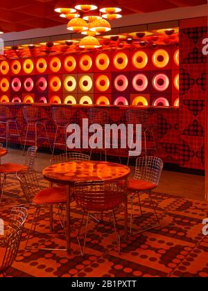 Ehemalige Kantine des Spiegel-Magazins, designiert Verner Panton 1969, im Museum für Kunst und Gewerbe MKG, Hamburg, Deutschland, Europa Stockfoto