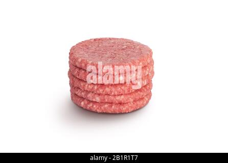Rohe Schnürungen für Hamburger isoliert auf weißem Hintergrund Stockfoto