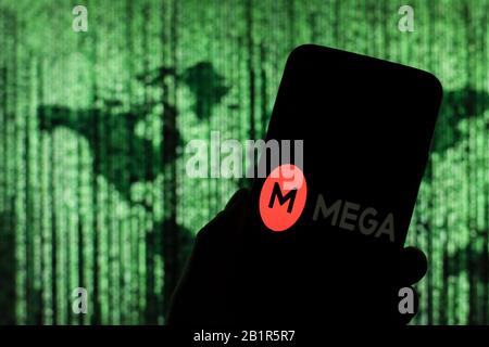 Polen. Februar 2020. In dieser Abbildung wird ein Mega-Logo angezeigt, das auf einem Smartphone angezeigt wird. Kredit: Filip Radwanski/SOPA Images/ZUMA Wire/Alamy Live News Stockfoto