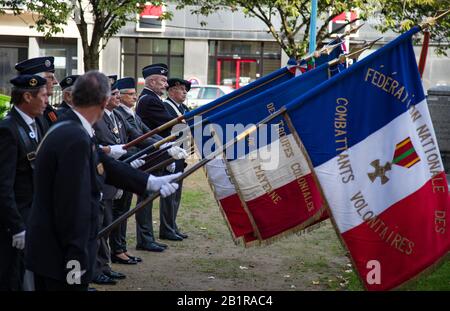 Laval, Frankreich - 6. Oktober 2019: Französischer Krieg veterens zum Gedenken an den Krieg in Algerien im Zentrum von Laval, Frankreich Stockfoto