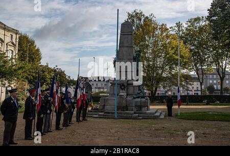 Laval, Frankreich - 6. Oktober 2019: Französischer Krieg veterens zum Gedenken an den Krieg in Algerien im Zentrum von Laval, Frankreich Stockfoto