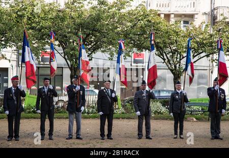 Laval, Frankreich - 6. Oktober 2019: Französischer Krieg veterens zum Gedenken an den Krieg in Algerien im Zentrum von Laval, Frankreich Stockfoto