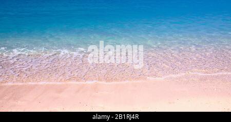 Der rote Sand des Elafonisi-Strandes. Krete, Griechenland Stockfoto