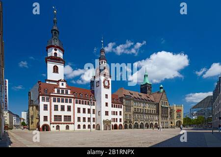 Markt mit Alt- und Neubau Rathaus, Stadtkirche St. Jakobi in Chemnitz-Sachsen, Deutschland, Stockfoto