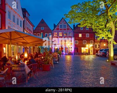 Gasthäuser auf dem Fischmarkt in der Hansestadt Stade, Niedersachsen, Deutschland, Stockfoto