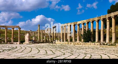 Ovales Forum im alten Gerasa oder Gerash, Jordanien, Naher Osten, Stockfoto