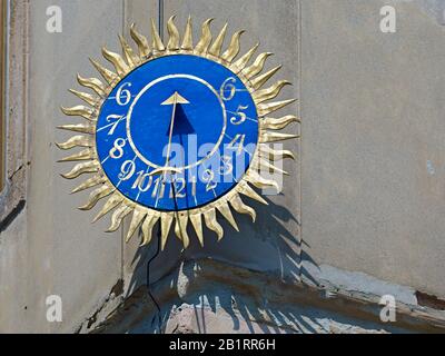 Sonnenuhr auf dem Festsaalflügel des Schlosses Altenburg, Thüringen, Deutschland, Stockfoto