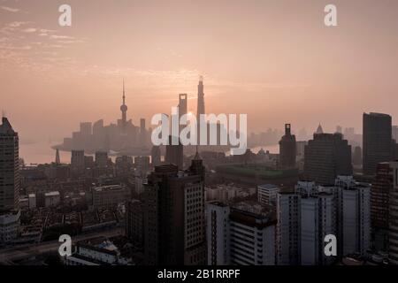 Stadtbild, Panorama, Pudong, Sonnenaufgang, Shanghai, China Stockfoto