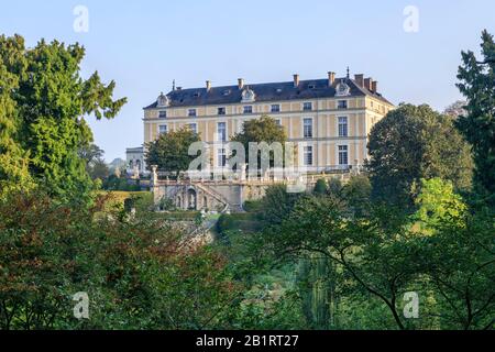 Frankreich, Maine et Loire, Maulevrier, der Parc Oriental de Maulevrier, der Garten, der von der Burg Colbert France, Maine-et-Loiré (49), Maulévrie dominiert wird Stockfoto