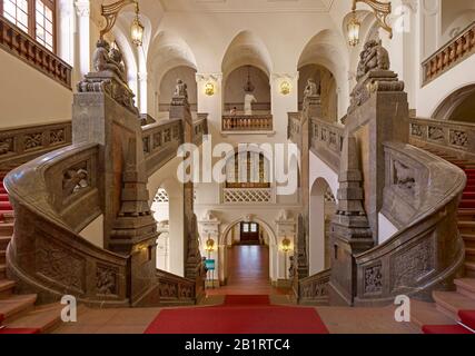 Treppenhaus im neuen Rathaus in Leipzig, Sachsen, Deutschland Stockfoto