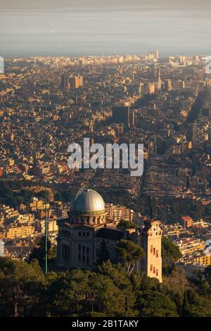 Blick auf Barcelona vom Tibidado Park, in Catalogne. Stockfoto