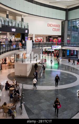 dh Arndale Einkaufszentrum MANCHESTER ENGLAND Shops Einkaufszentrum im Stadtzentrum Inneneinrichtung in großbritannien Stockfoto